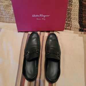 Dress shoes